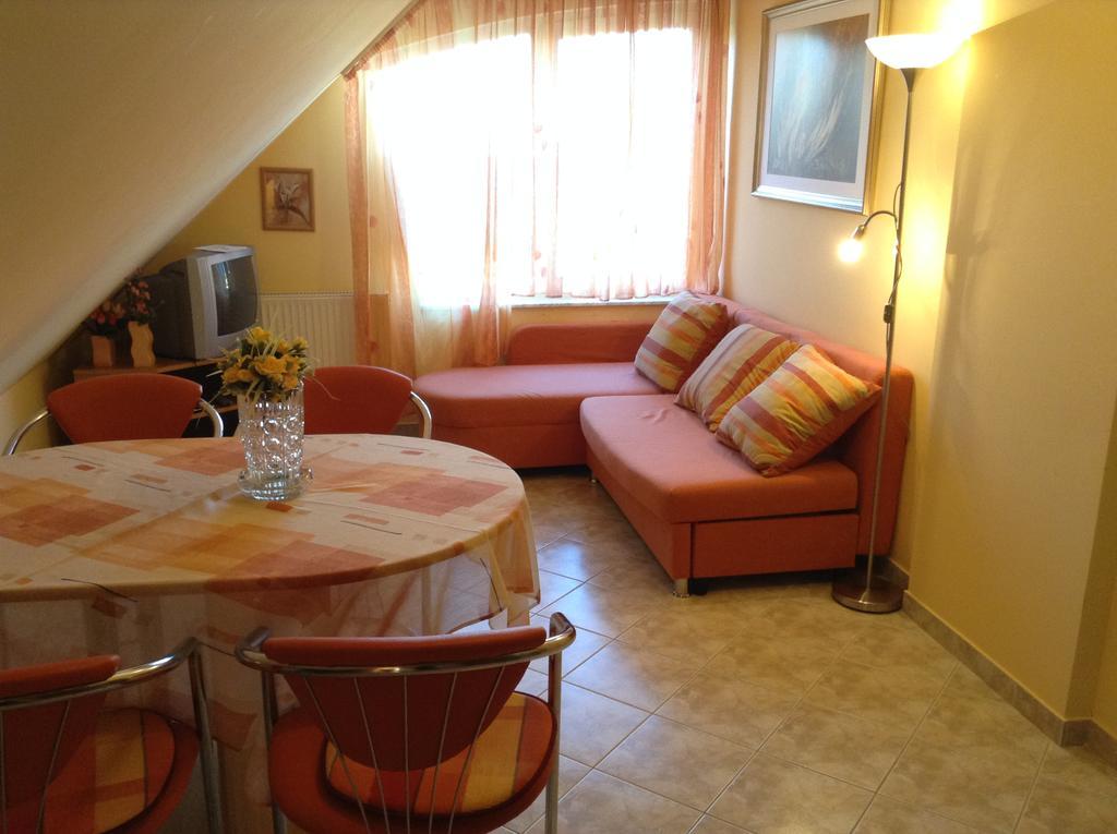 דירות זלקרוס Babati Apartmanhaz מראה חיצוני תמונה