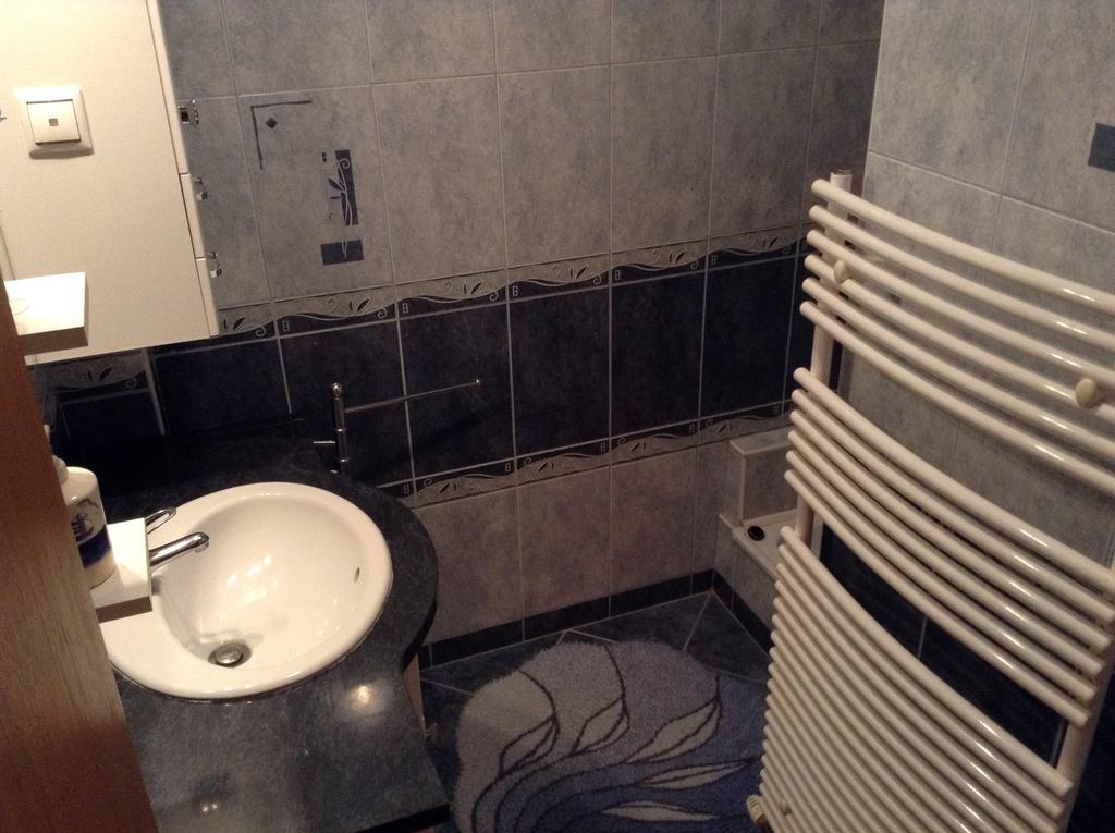 דירות זלקרוס Babati Apartmanhaz מראה חיצוני תמונה