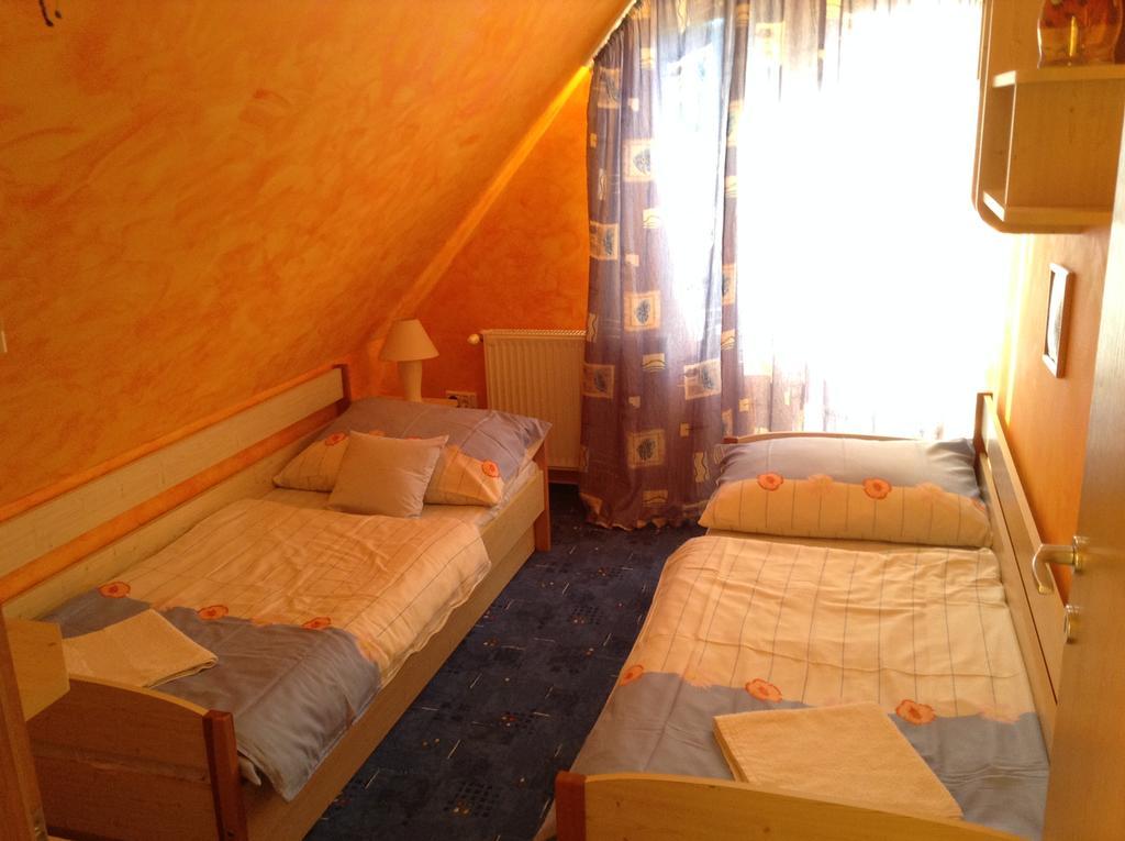 דירות זלקרוס Babati Apartmanhaz מראה חיצוני תמונה